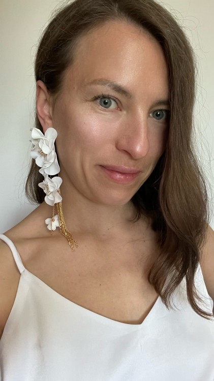 Large oversized bridal earrings with big flowers (5).jpeg